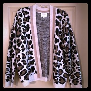 Line and Dot leopard print sweater